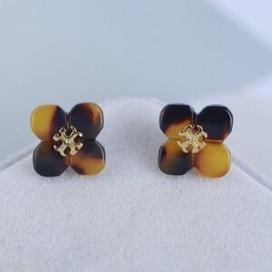 New Tory Burch Tortoise Flower Gold Logo Stud Earrings